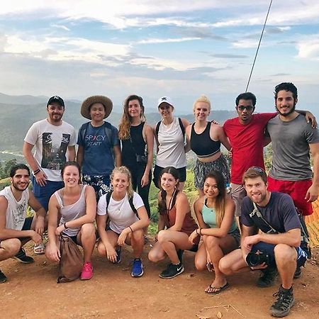 Spicythai Backpackers Chiang Mai Bagian luar foto